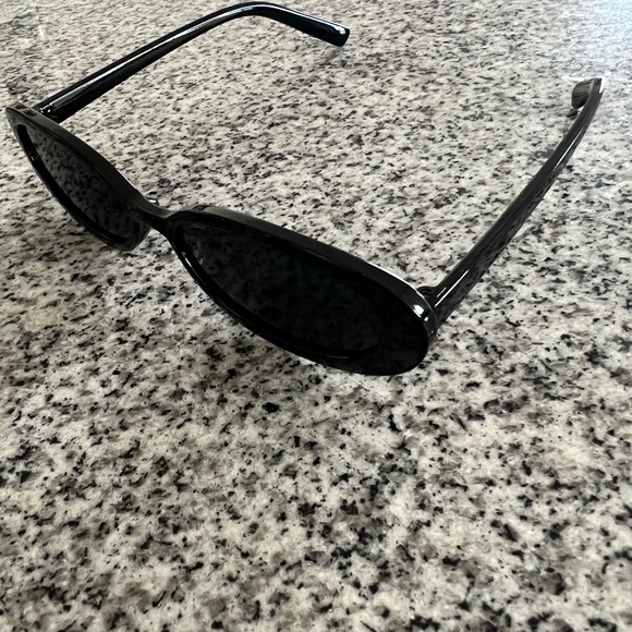Black Oval Shaped Sunglasses - Picture 3 of 3